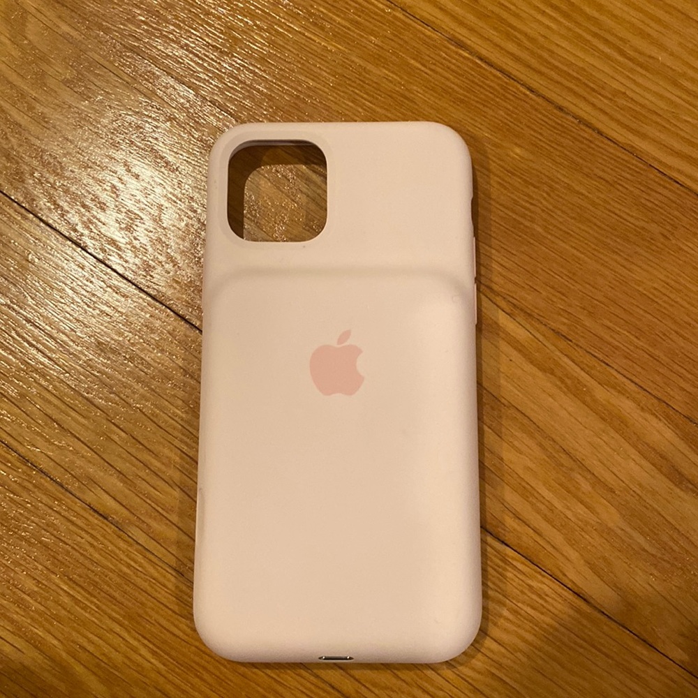 iPhone 11, 12, 13 (pro smart) apple charging case
